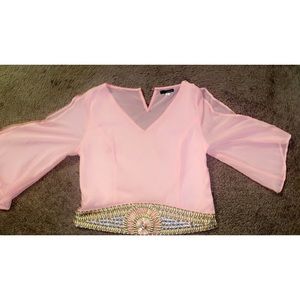 pink top